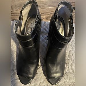 Ladies Violet Black Open Toe Heels